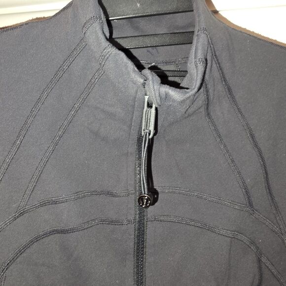 LULULEMON DEFINE Sz 12 Charcoal Black Full Zip Active Running Sport Logo Jacket - Picture 2 of 7